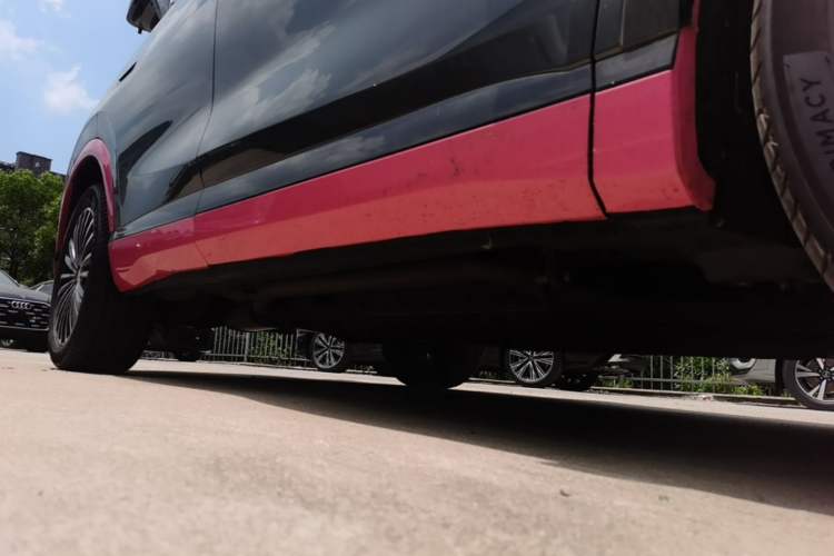 Used Dongfeng Aeolus L8 2025 Model 185KM Dream Edition Right Side Sill