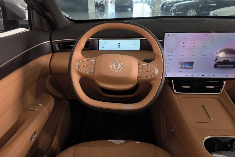 Used Dongfeng Aeolus L8 2025 Model 185KM Dream Edition Steering Wheel