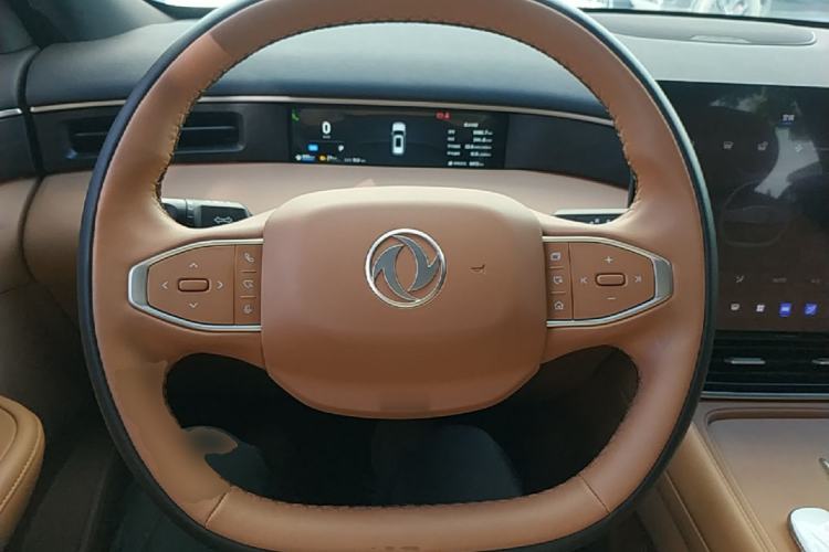 Used Dongfeng Aeolus L8 2025 Model 185KM Dream Edition Steering Wheel