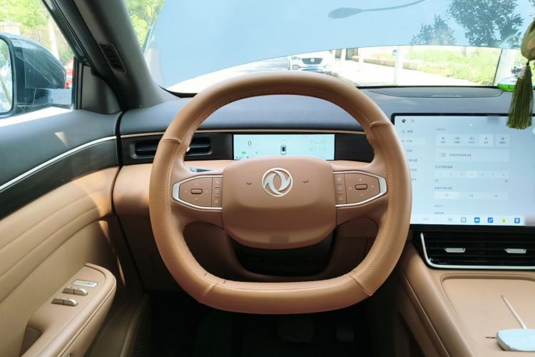 Used Dongfeng Aeolus L8 2025 Model 185KM Ideal Edition Steering Wheel