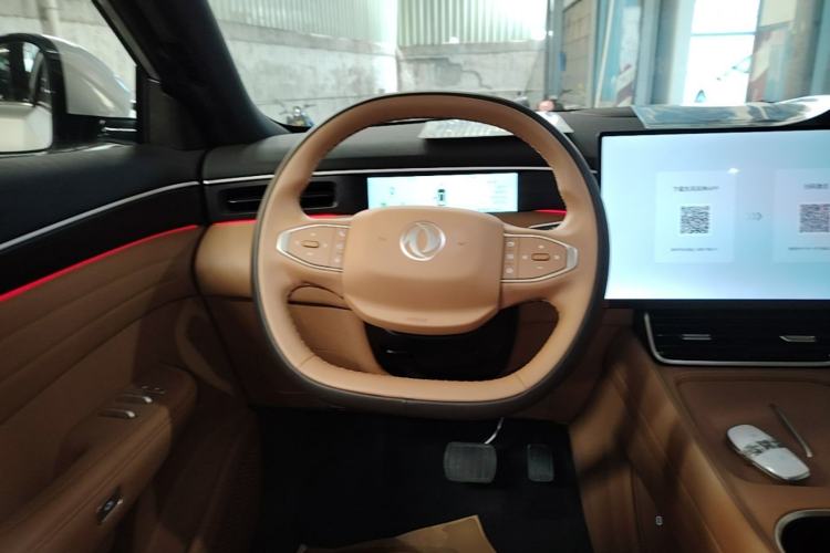 Used Dongfeng Aeolus L8 2025 Model 185KM Dream Edition Steering Wheel
