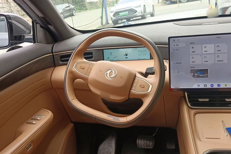 Used Dongfeng Aeolus L8 2025 Model 185KM Dream Edition Steering Wheel