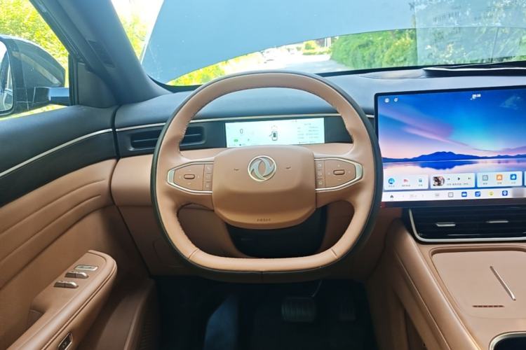 Used Dongfeng Aeolus L8 2025 Model 185KM Dream Edition Steering Wheel