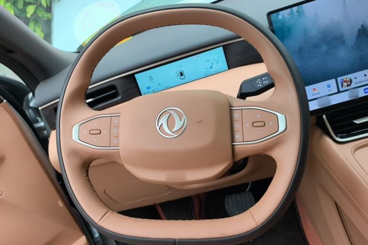Used Dongfeng Aeolus L8 2025 Model 185KM Dream Edition Steering Wheel