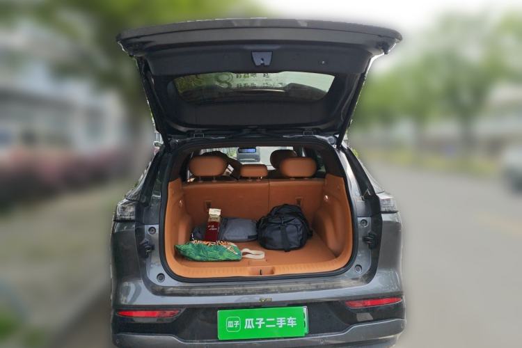Used Dongfeng Aeolus L8 2025 Model 185KM Dream Edition Trunk