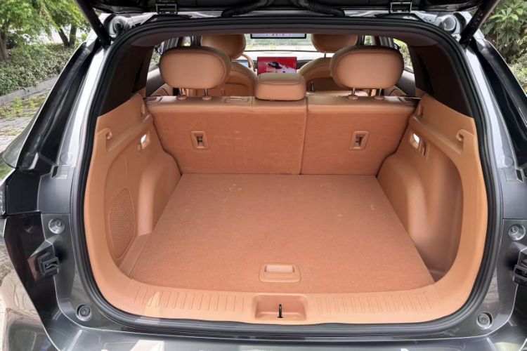 Used Dongfeng Aeolus L8 2025 Model 185KM Dream Edition Trunk
