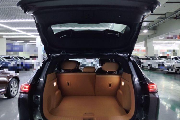 Used Dongfeng Aeolus L8 2025 Model 185KM Dream Edition Trunk