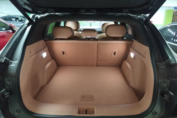 Used Dongfeng Aeolus L8 2025 Model 185KM Dream Edition Trunk