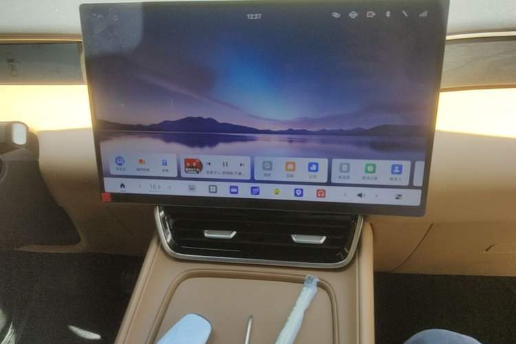 Used Dongfeng Aeolus L8 2025 Model 185KM Dream Edition Audio And AC Panel