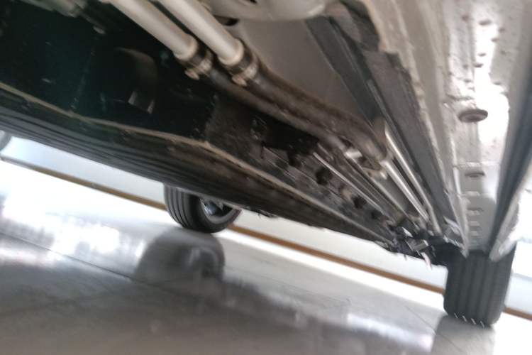 Used Dongfeng Aeolus L8 2025 Model 185KM Dream Edition Chassis Front Left