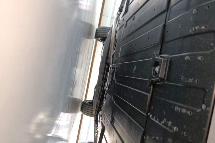 Used Dongfeng Aeolus L8 2025 Model 185KM Dream Edition Chassis Front