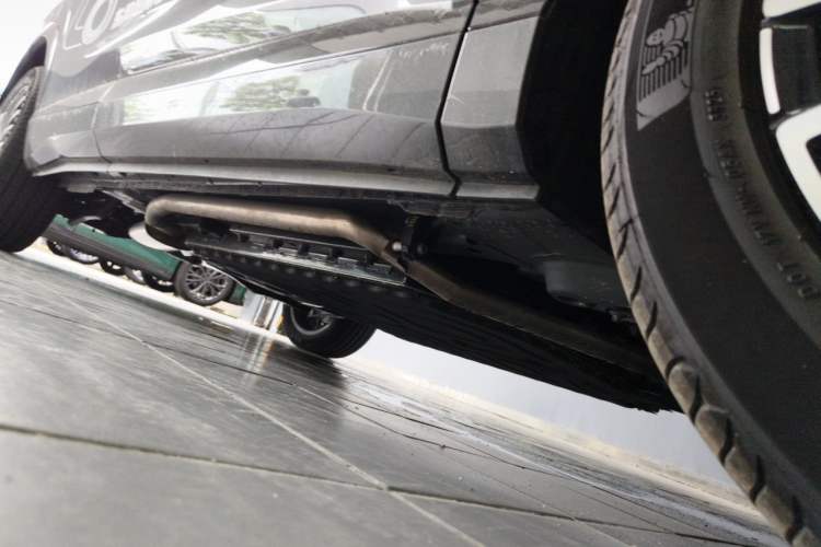 Used Dongfeng Aeolus L8 2025 Model 185KM Dream Edition Chassis Front Right