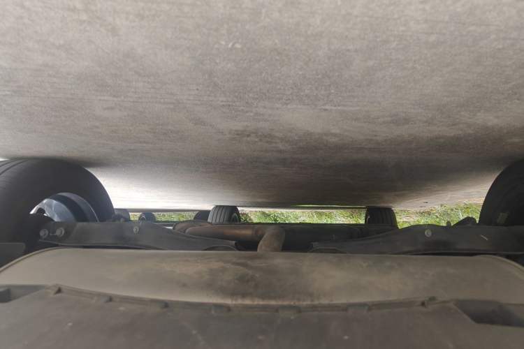 Used Dongfeng Aeolus L8 2025 Model 185KM Dream Edition Chassis Rear