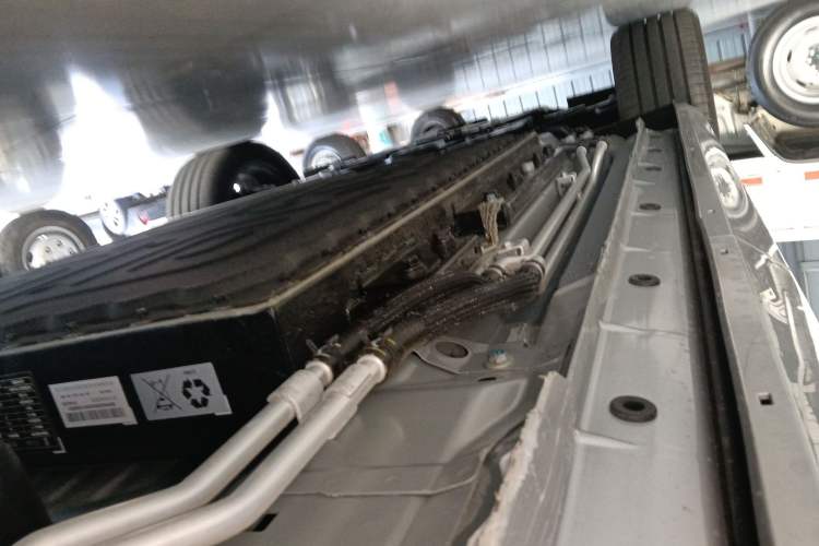Used Dongfeng Aeolus L8 2025 Model 185KM Dream Edition Chassis Rear Left