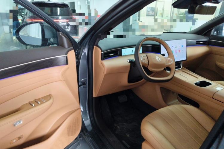 Used Dongfeng Aeolus L8 2025 Model 185KM Dream Edition Driver Seat