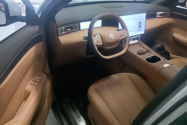 Used Dongfeng Aeolus L8 2025 Model 185KM Dream Edition Driver Seat