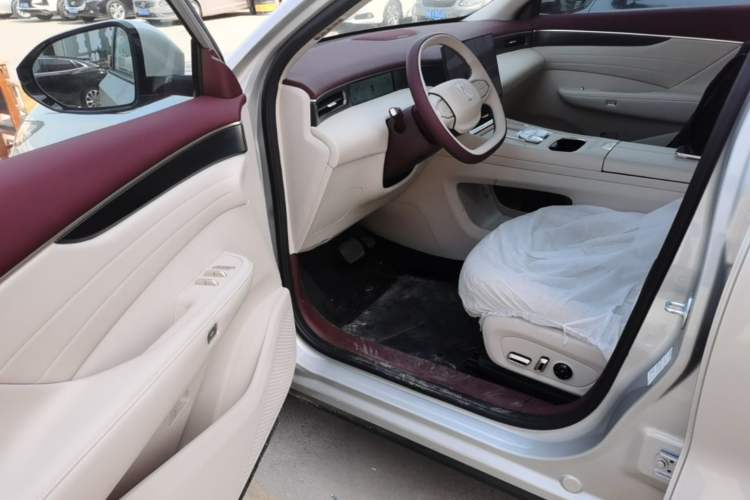 Used Dongfeng Aeolus L8 2025 Model 112KM Dream Edition Driver Seat