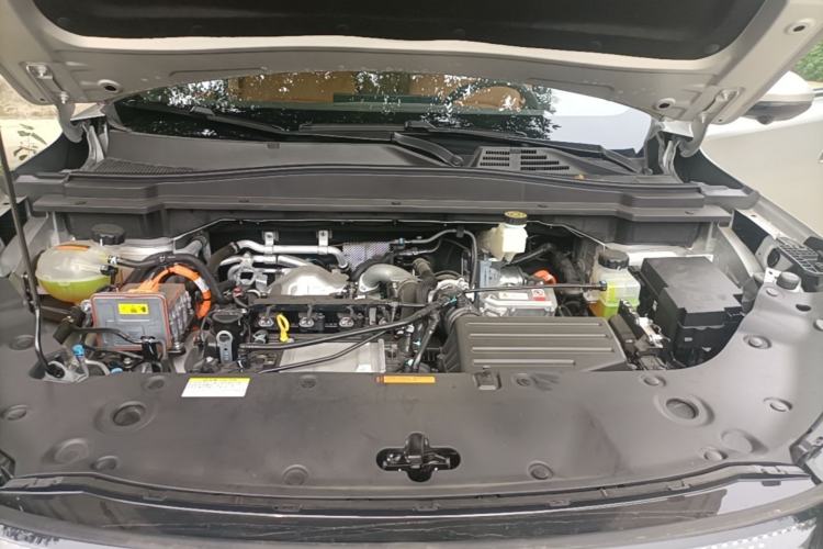 Used Dongfeng Aeolus L8 2025 Model 185KM Dream Edition Engine Bay