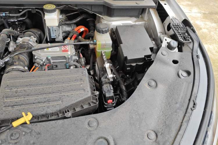 Used Dongfeng Aeolus L8 2025 Model 185KM Dream Edition Engine Bay Left