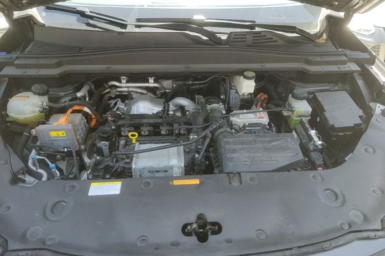 Used Dongfeng Aeolus L8 2025 Model 185KM Dream Edition Engine Bay