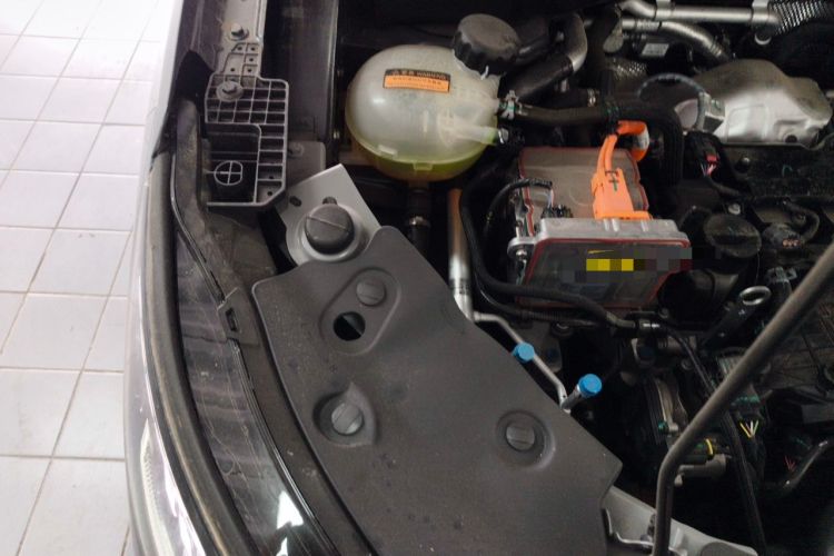 Used Dongfeng Aeolus L8 2025 Model 185KM Dream Edition Engine Bay Right