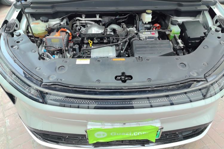 Used Dongfeng Aeolus L8 2025 Model 185KM Dream Edition Engine Bay