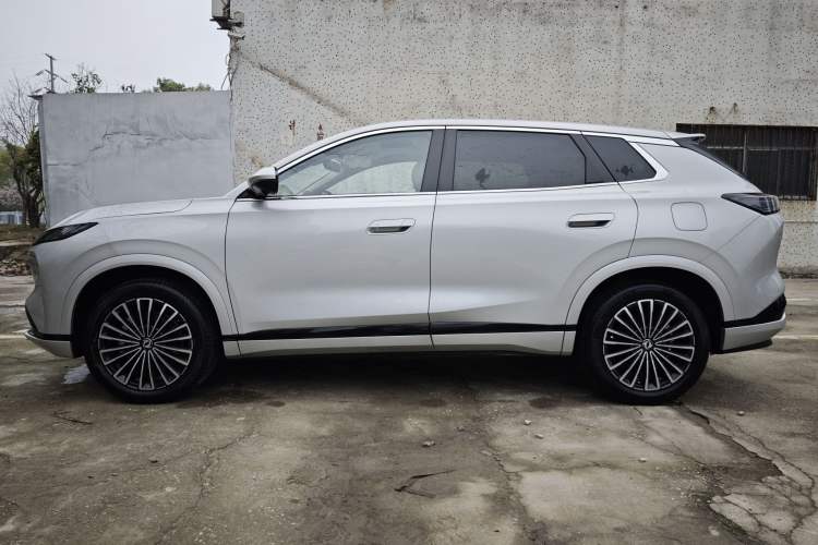 Used Dongfeng Aeolus L8 2025 Model 112KM Dream Edition Exterior 3