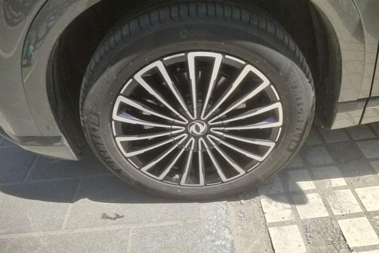 Used Dongfeng Aeolus L8 2025 Model 185KM Dream Edition Exterior 4