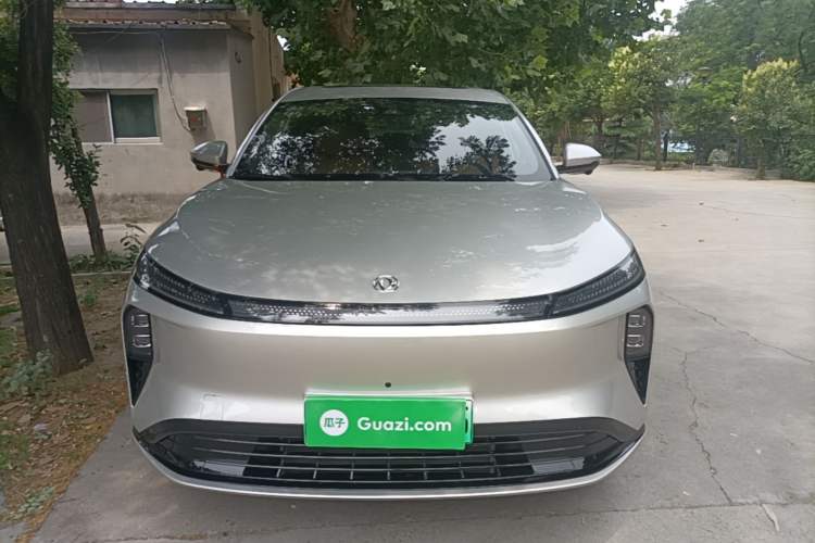 Used Dongfeng Aeolus L8 2025 Model 185KM Dream Edition Front