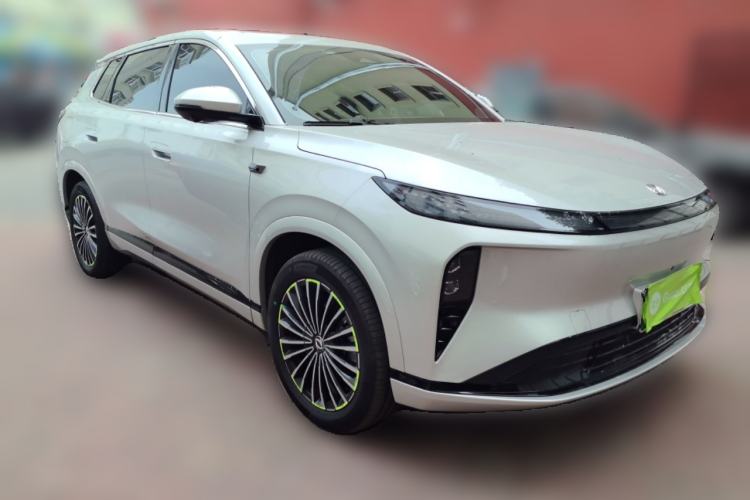 Used Dongfeng Aeolus L8 2025 Model 185KM Dream Edition Front Right 45 Deg