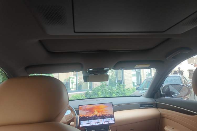 Used Dongfeng Aeolus L8 2025 Model 185KM Dream Edition Headliner