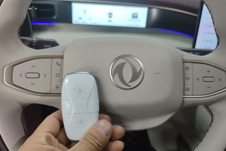 Used Dongfeng Aeolus L8 2025 Model 185KM Dream Edition Interior 1