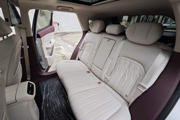 Used Dongfeng Aeolus L8 2025 Model 112KM Dream Edition Interior 2