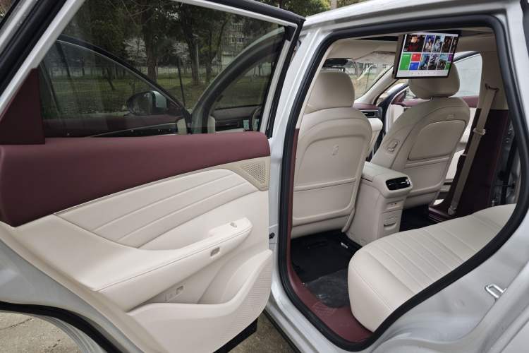 Used Dongfeng Aeolus L8 2025 Model 112KM Dream Edition Interior 9