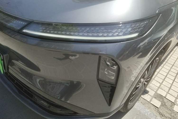 Used Dongfeng Aeolus L8 2025 Model 185KM Dream Edition Left Front Headlight