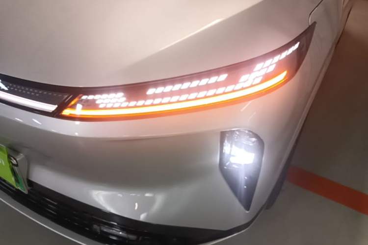 Used Dongfeng Aeolus L8 2025 Model 185KM Dream Edition Left Front Headlight