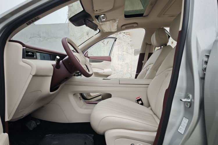 Used Dongfeng Aeolus L8 2025 Model 112KM Dream Edition Left Front Seat