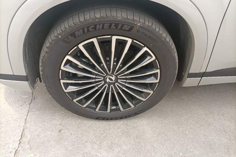 Used Dongfeng Aeolus L8 2025 Model 185KM Dream Edition Left Front Wheel Hub