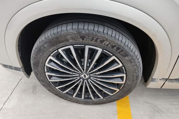 Used Dongfeng Aeolus L8 2025 Model 185KM Dream Edition Left Front Wheel Hub