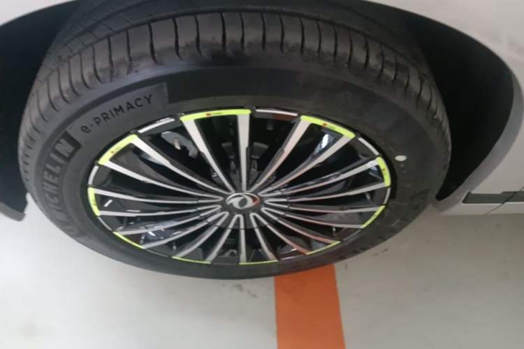 Used Dongfeng Aeolus L8 2025 Model 185KM Dream Edition Left Front Wheel Hub