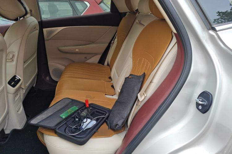 Used Dongfeng Aeolus L8 2025 Model 185KM Dream Edition Left Rear Seat