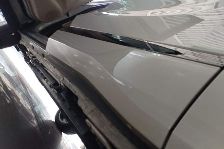 Used Dongfeng Aeolus L8 2025 Model 185KM Dream Edition Left Side Sill