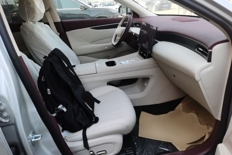 Used Dongfeng Aeolus L8 2025 Model 112KM Dream Edition Right Front Seat