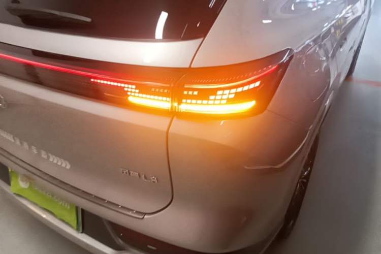 Used Dongfeng Aeolus L8 2025 Model 185KM Dream Edition Right Rear Taillight