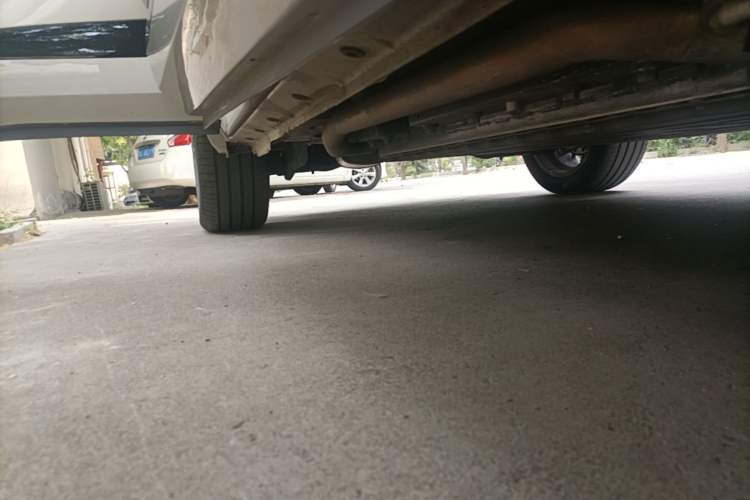 Used Dongfeng Aeolus L8 2025 Model 185KM Dream Edition Right Side Sill