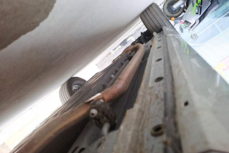 Used Dongfeng Aeolus L8 2025 Model 112KM Dream Edition Right Side Sill