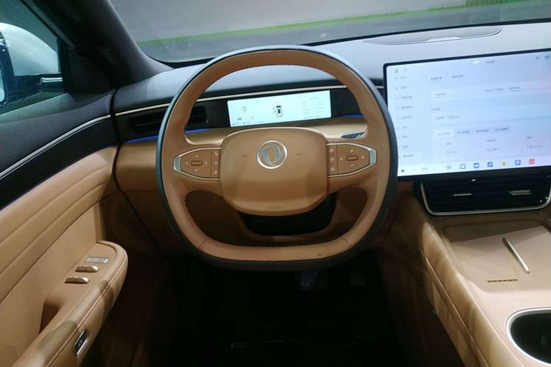 Used Dongfeng Aeolus L8 2025 Model 185KM Dream Edition Steering Wheel