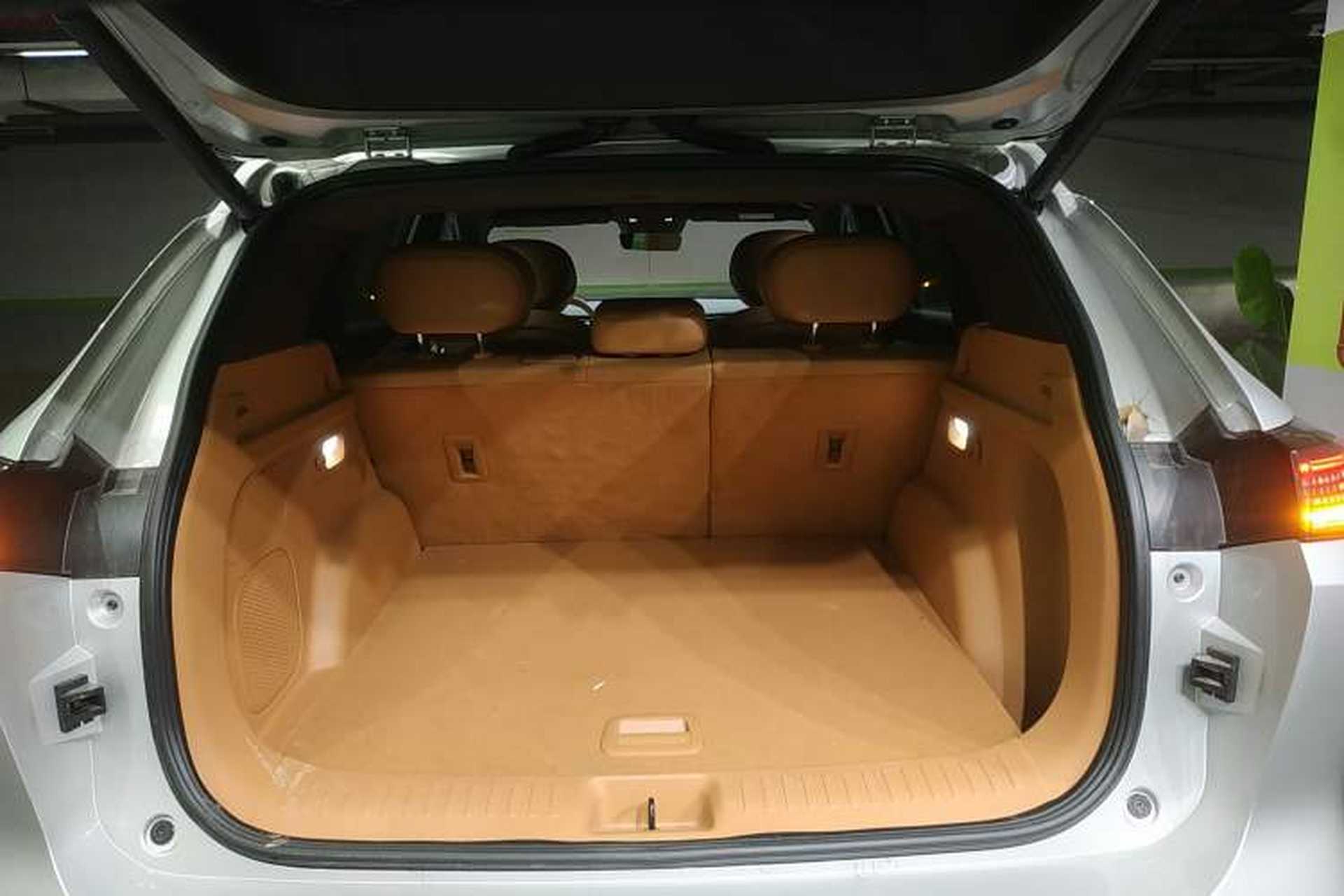 Used Dongfeng Aeolus L8 2025 Model 185KM Dream Edition Trunk