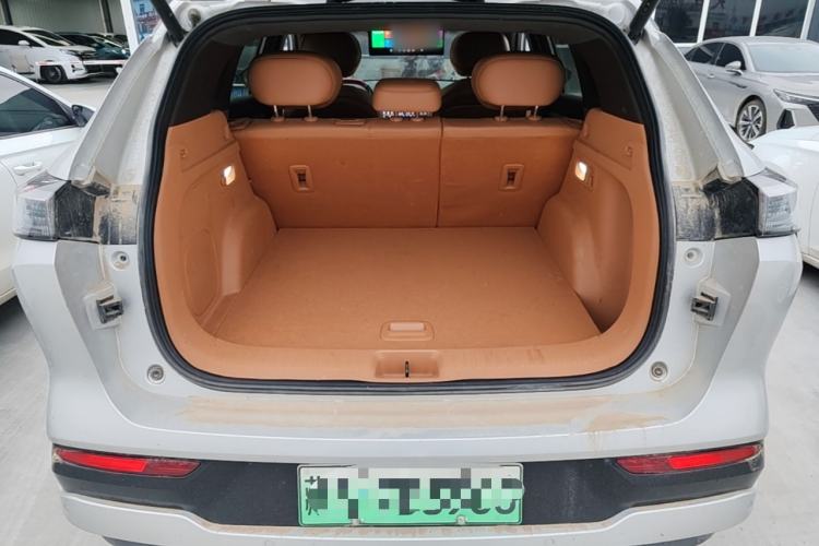 Used Dongfeng Aeolus L8 2025 Model 185KM Dream Edition Trunk