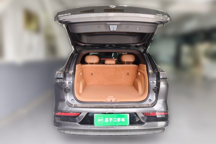 Used Dongfeng Aeolus L8 2025 Model 185KM Dream Edition Trunk